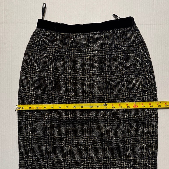 GIVENCHY Vintage Nouvelle Boutique Black Gold Metallic Thread Tweed Skirt Size S - Picture 5 of 10